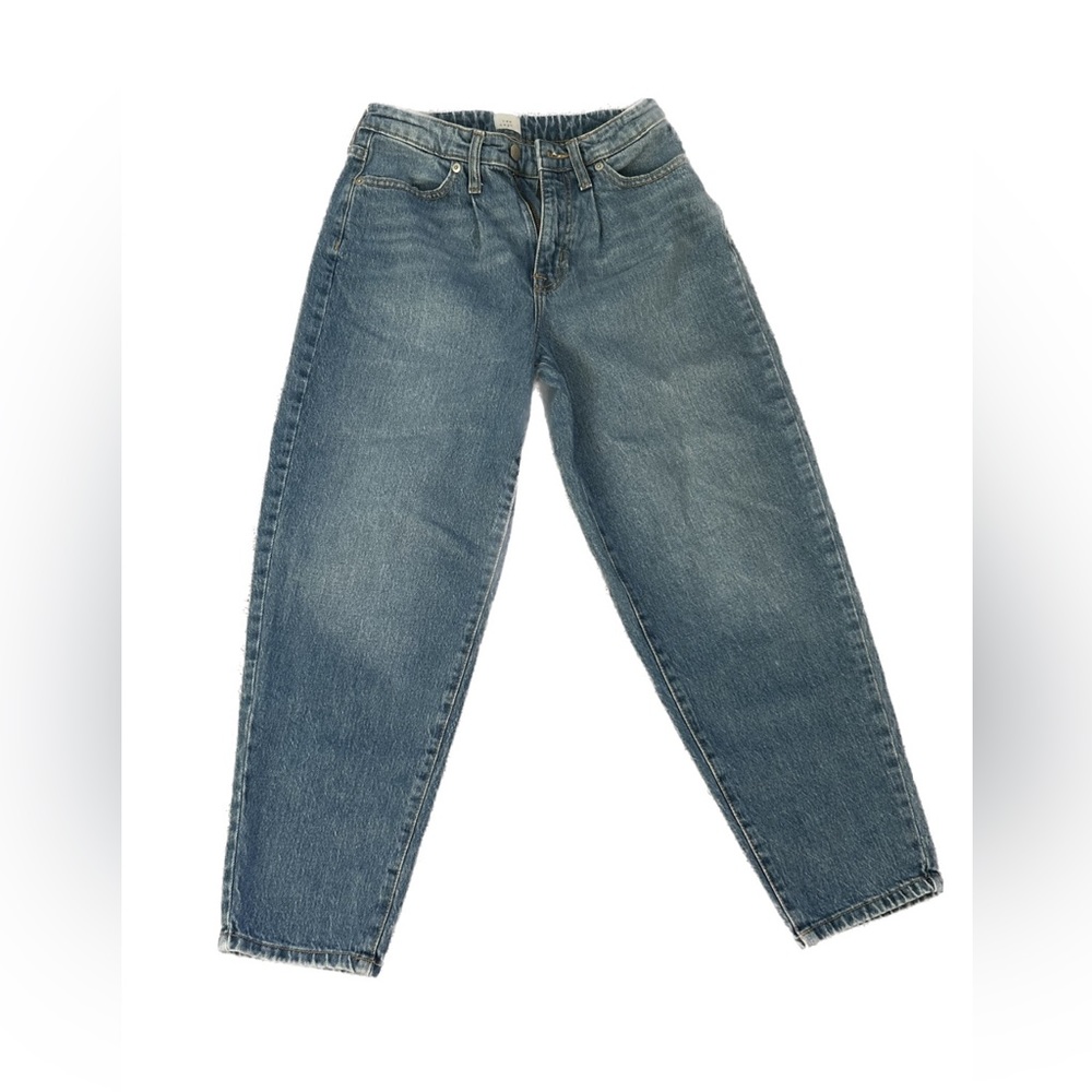 High rise trendy jeans